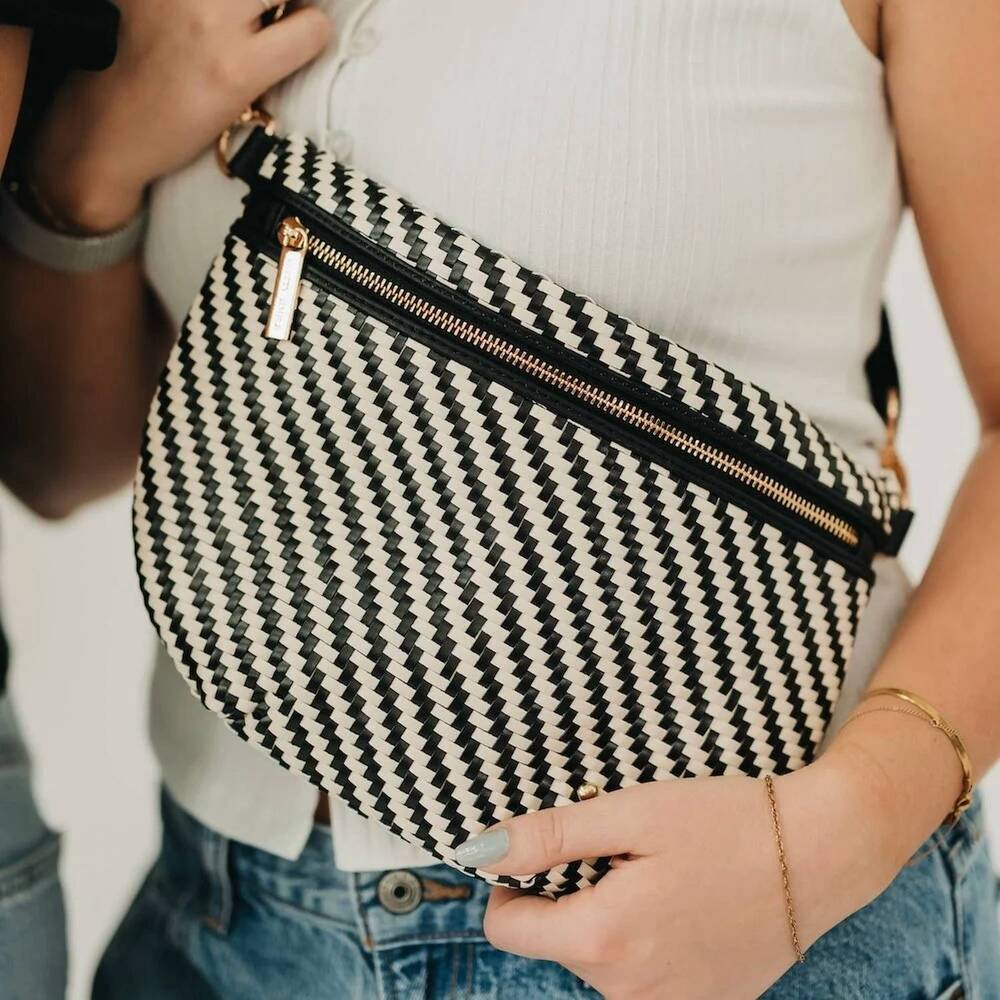 NEW PRETTY SIMPLE westlyn diagonal woven bum bag in two tone black/cream